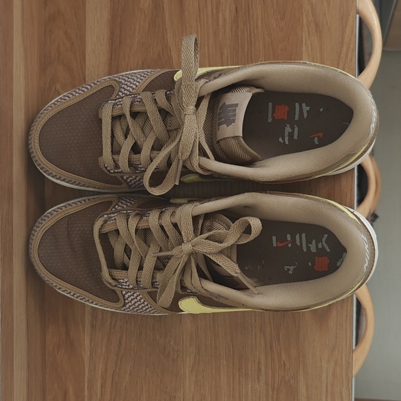 Nike x Undefeated Dunk Low SP Canteen size 9 - Picture 4 of 8